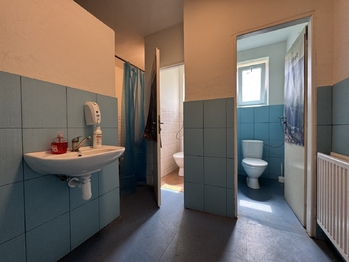 Pronájem výrobních prostor 2322 m², Věžky