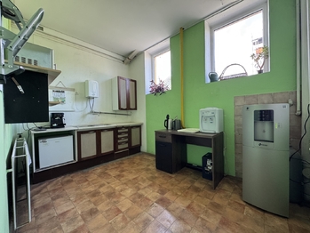 Pronájem výrobních prostor 2322 m², Věžky