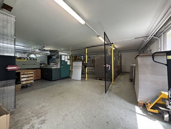 Pronájem výrobních prostor 2322 m², Věžky