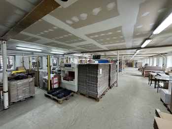 Pronájem výrobních prostor 2322 m², Věžky