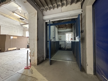 Pronájem výrobních prostor 2322 m², Věžky