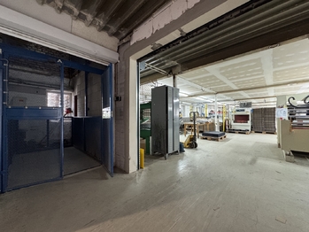 Pronájem výrobních prostor 2322 m², Věžky