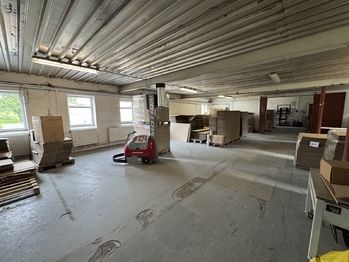 Pronájem výrobních prostor 2322 m², Věžky