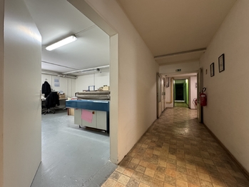 Pronájem výrobních prostor 2322 m², Věžky