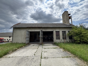 Pronájem výrobních prostor 2322 m², Věžky