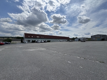 Pronájem výrobních prostor 2322 m², Věžky