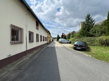 Pronájem výrobních prostor 2322 m², Věžky