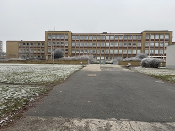 základní škola - Pronájem bytu 1+1 v osobním vlastnictví 36 m², Kladno