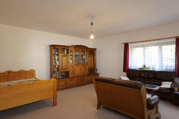 Čp. 1 - pokoj I. - Prodej zemědělského objektu 251 m², Staré Sedlo