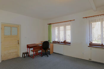 Čp. 1 - pokoj II. - Prodej zemědělského objektu 251 m², Staré Sedlo