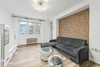 Pronájem bytu 2+1 v družstevním vlastnictví 60 m², Český Brod