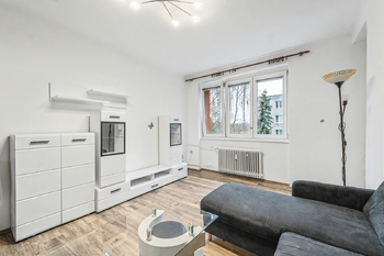 Pronájem bytu 2+1 v družstevním vlastnictví 60 m², Český Brod