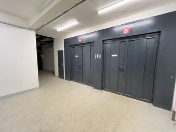 Pronájem skladovacích prostor 436 m², Praha 9 - Horní Počernice