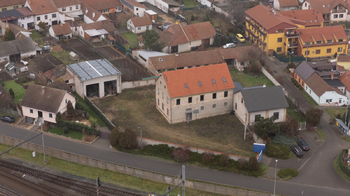 pohled z dronu foto 5 - Prodej domu 1313 m², Vranovice