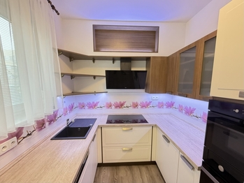 Kuchyňský kout - Pronájem bytu 2+kk v osobním vlastnictví 62 m², Benešov