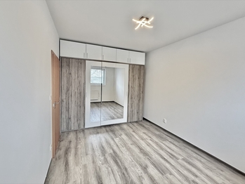 Ložnice - Pronájem bytu 2+kk v osobním vlastnictví 62 m², Benešov