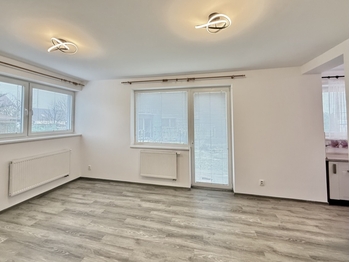 Obývací pokoj - Pronájem bytu 2+kk v osobním vlastnictví 62 m², Benešov