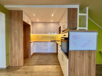 Prodej domu 259 m², Opatovice