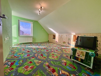 Dětský pokoj - Prodej domu 259 m², Opatovice