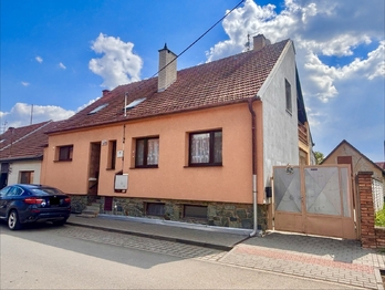 Prodej domu 259 m², Opatovice