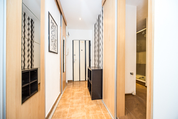 Chodba s dvěma komorami  - Pronájem bytu 2+1 v osobním vlastnictví 63 m², Litvínov