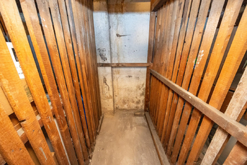 Sklep - Prodej bytu 1+1 v družstevním vlastnictví 43 m², Praha 7 - Holešovice