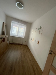 pokoj - Pronájem bytu 3+1 v osobním vlastnictví 73 m², Polná