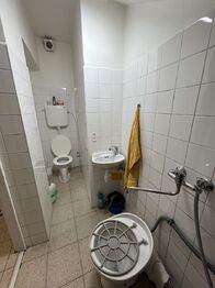 Pronájem obchodních prostor 224 m², Vsetín