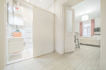 Prodej bytu 2+kk v osobním vlastnictví 61 m², Praha 2 - Nové Město