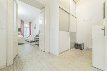 Prodej bytu 2+kk v osobním vlastnictví 61 m², Praha 2 - Nové Město