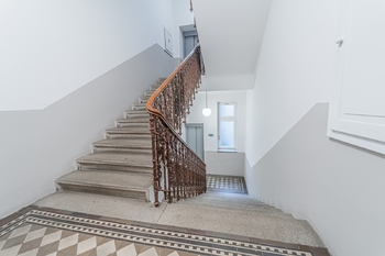 Prodej bytu 2+kk v osobním vlastnictví 61 m², Praha 2 - Nové Město