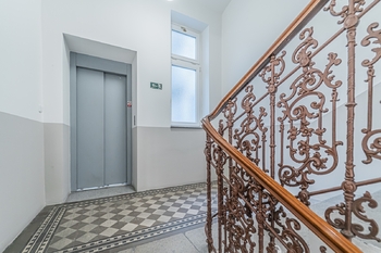 Prodej bytu 2+kk v osobním vlastnictví 61 m², Praha 2 - Nové Město