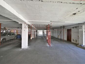 Pronájem garáže 15 m², Praha 9 - Střížkov