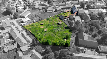 Pohled na celý kompex - Prodej pozemku 5677 m², Hruška