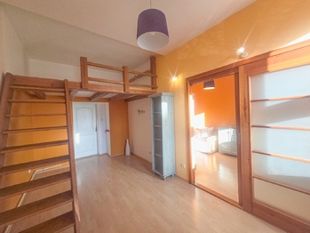 ložnice - Pronájem bytu 2+1 v osobním vlastnictví 53 m², České Budějovice