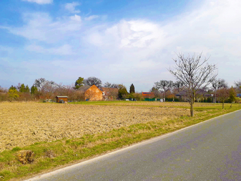 Prodej pozemku 970 m², Suchdol