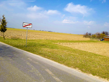 Prodej pozemku 970 m², Suchdol