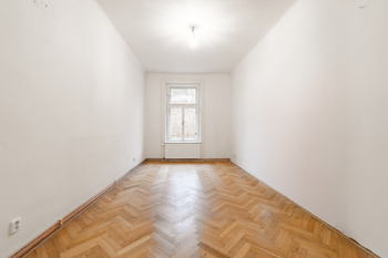 Prodej bytu 2+kk v osobním vlastnictví 39 m², Praha 5 - Smíchov