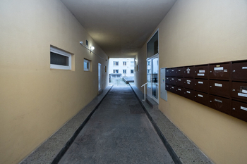 Průchod - Prodej bytu 2+kk v družstevním vlastnictví 43 m², Praha 7 - Holešovice