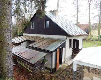 Pohled z lesa - Prodej chaty / chalupy 45 m², Kožlany