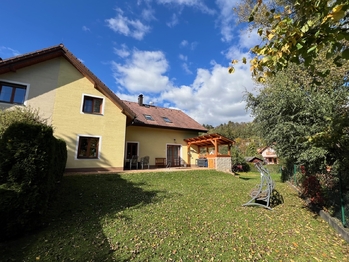 Prodej domu 284 m², Lety