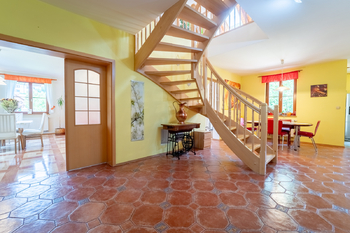 Prodej domu 284 m², Lety