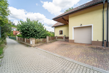 Prodej domu 284 m², Lety