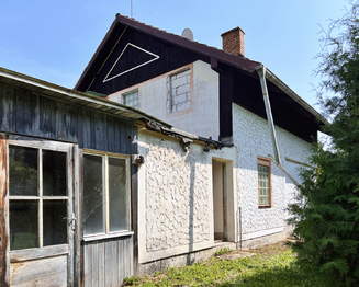 Pohled na dům ze zahrady - Prodej domu 111 m², Kyselka