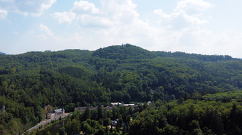 Pohled na Kyselku s rozhlednou - Prodej domu 111 m², Kyselka