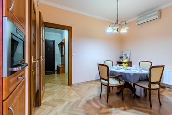 Prodej bytu 2+1 v osobním vlastnictví 104 m², Praha 1 - Nové Město