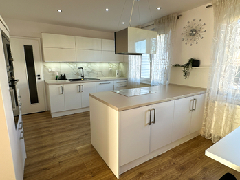 Prodej domu 300 m², Tachov