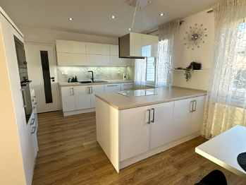 Prodej domu 300 m², Tachov