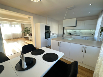 Prodej domu 300 m², Tachov