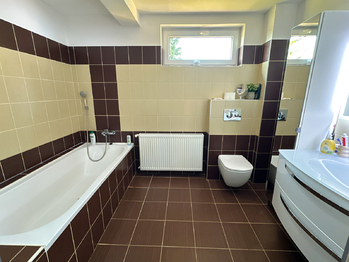 Prodej domu 300 m², Tachov